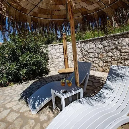 Greenvillage Countryside 20m From Tavern Marantochori